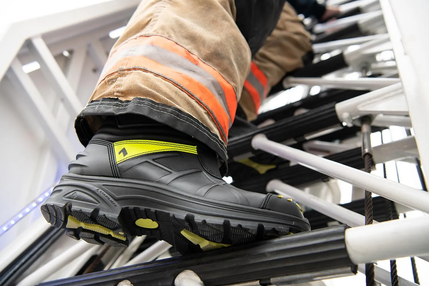 HAIX Fire Eagle Air Composite-Toed Waterproof Firefighting Boots with European Bullhide Leather