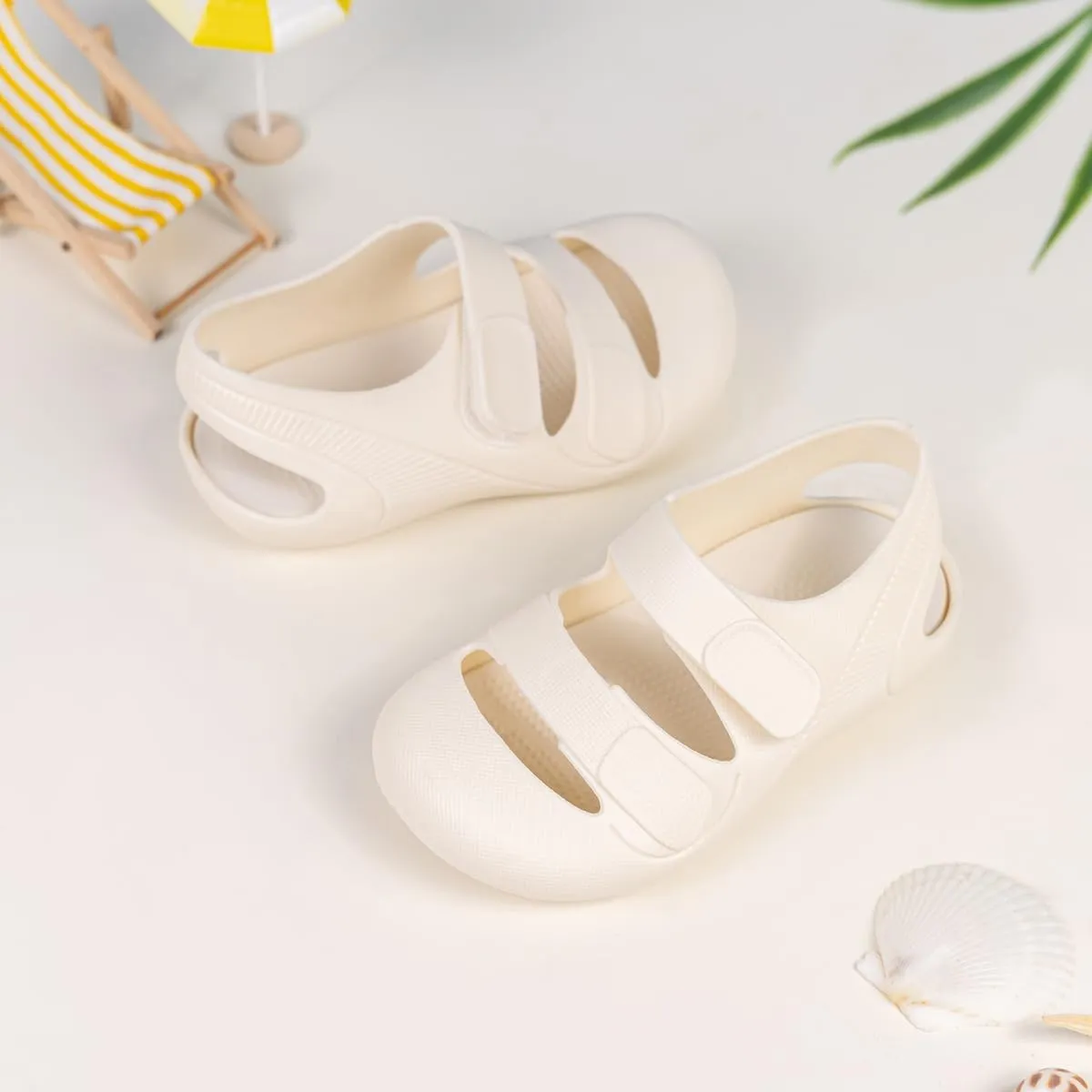 HsdsBebe Little Kids Beach Sandals Toddler Boys Girls Jelly Sandals Closed-Toe With Anti-Slip Rubber Sole Children Summer Outdoor Water Shoes
