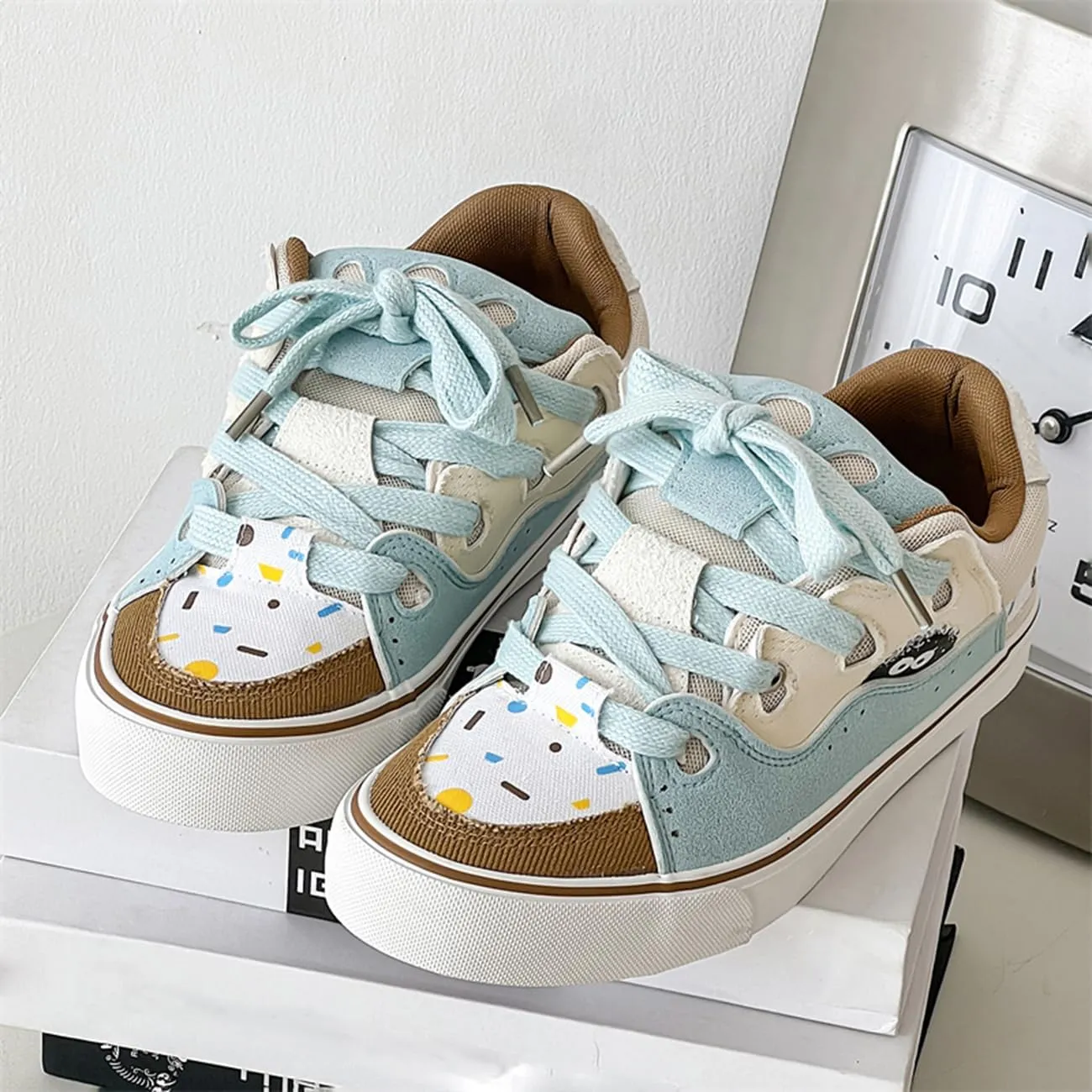 Men's Casual Low Top Sneakers Women Lace-Up Walking Flats Fashion Colorblock Skateboard Shoes