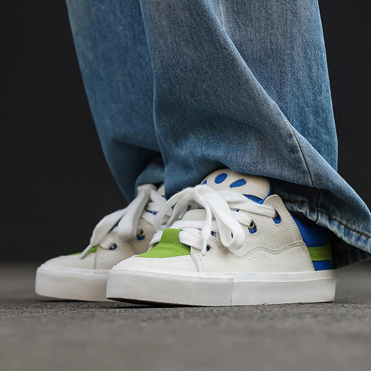 Men's Casual Low Top Sneakers Women Lace-Up Walking Flats Fashion Colorblock Skateboard Shoes