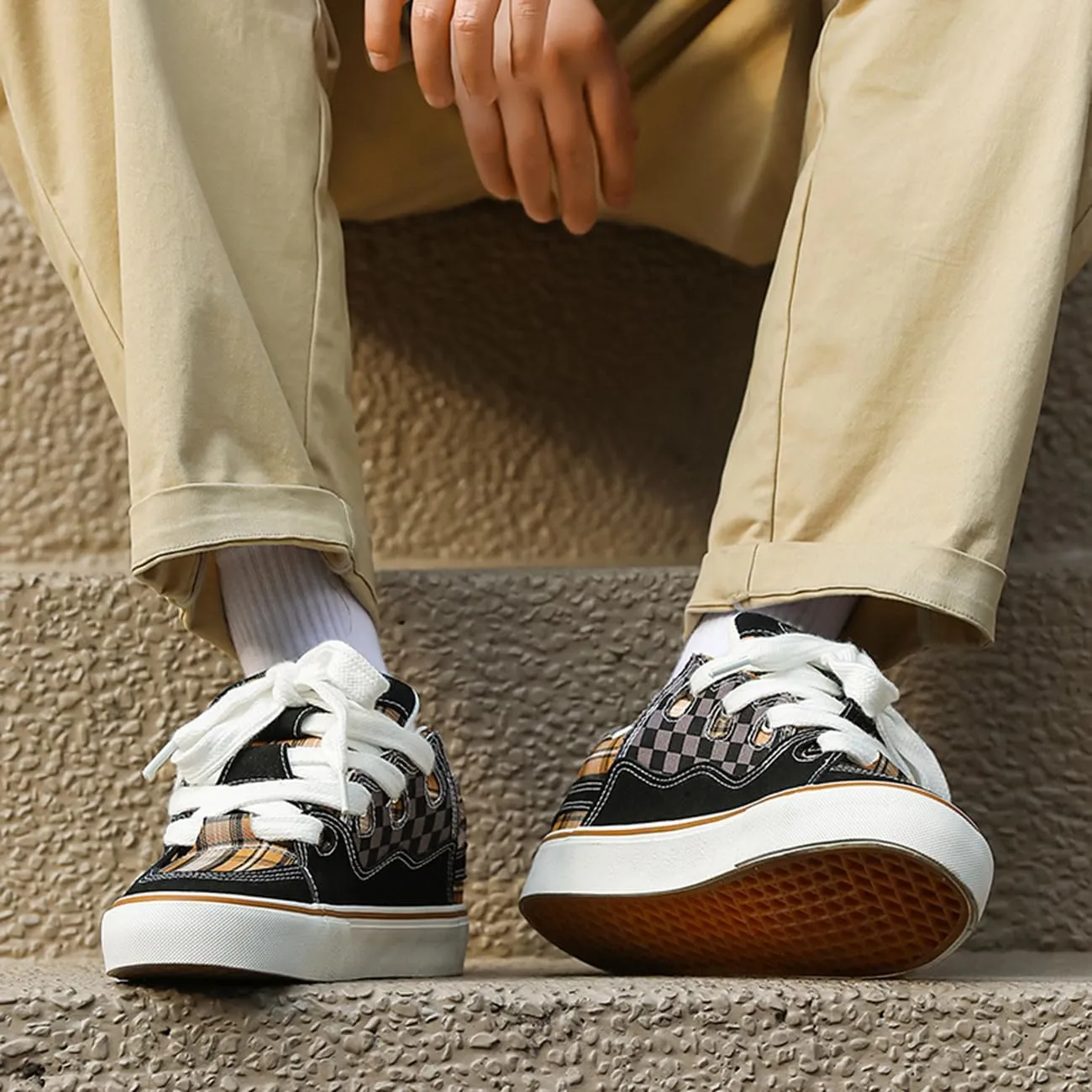 Men's Casual Low Top Sneakers Women Lace-Up Walking Flats Fashion Colorblock Skateboard Shoes