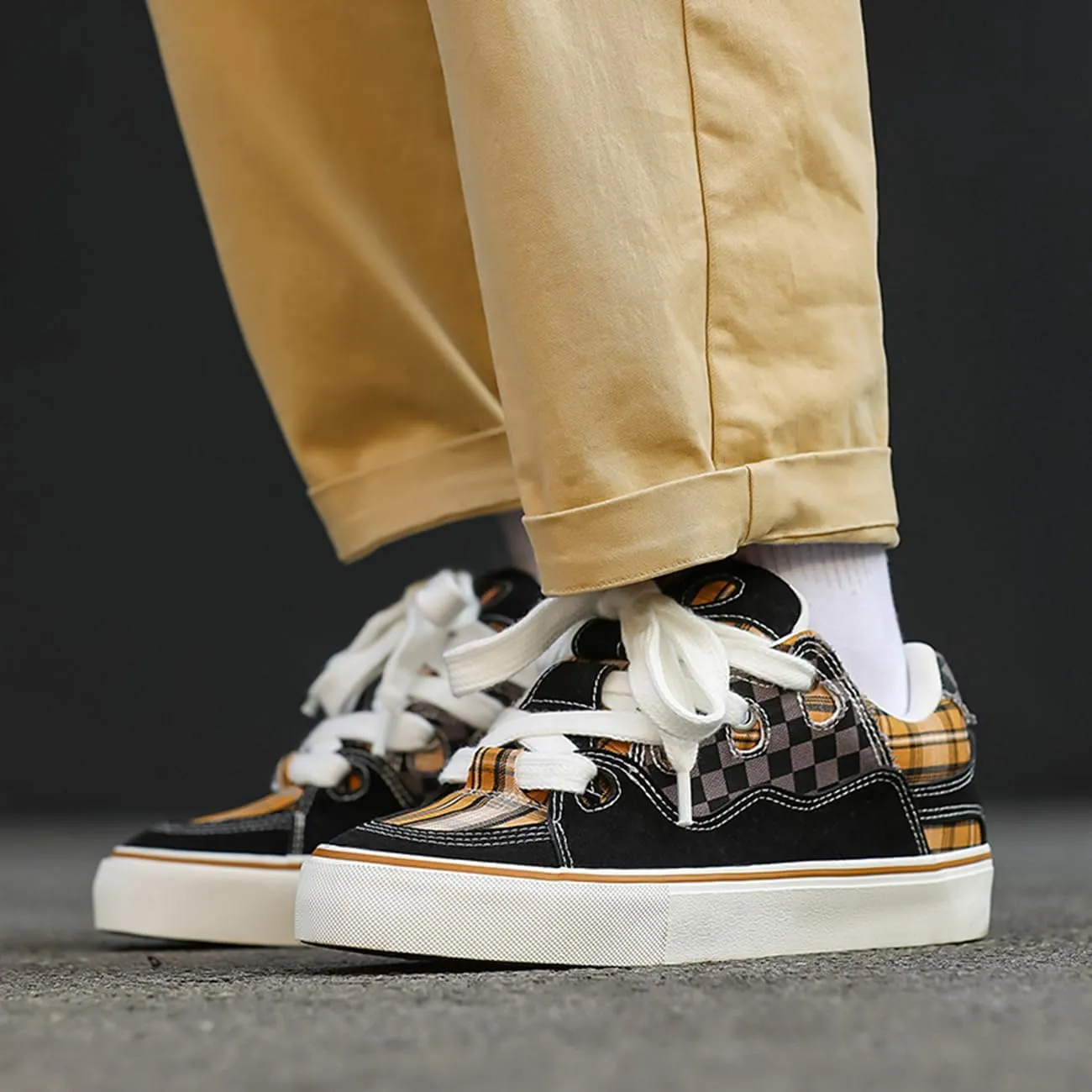 Men's Casual Low Top Sneakers Women Lace-Up Walking Flats Fashion Colorblock Skateboard Shoes