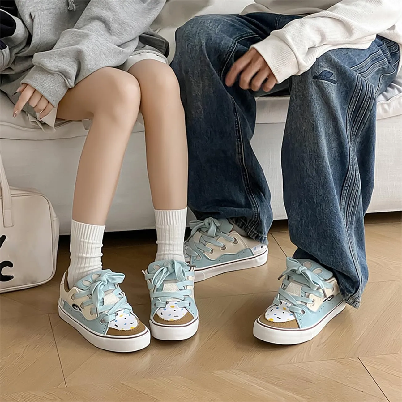 Men's Casual Low Top Sneakers Women Lace-Up Walking Flats Fashion Colorblock Skateboard Shoes