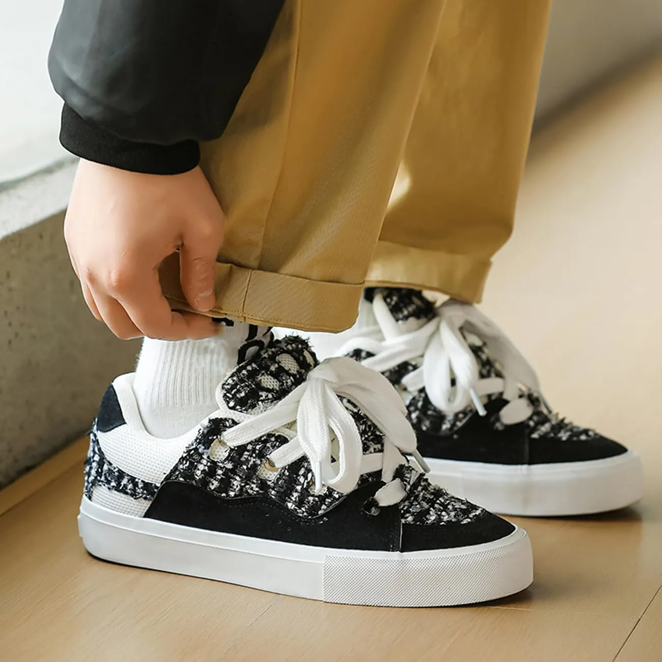 Men's Casual Low Top Sneakers Women Lace-Up Walking Flats Fashion Colorblock Skateboard Shoes