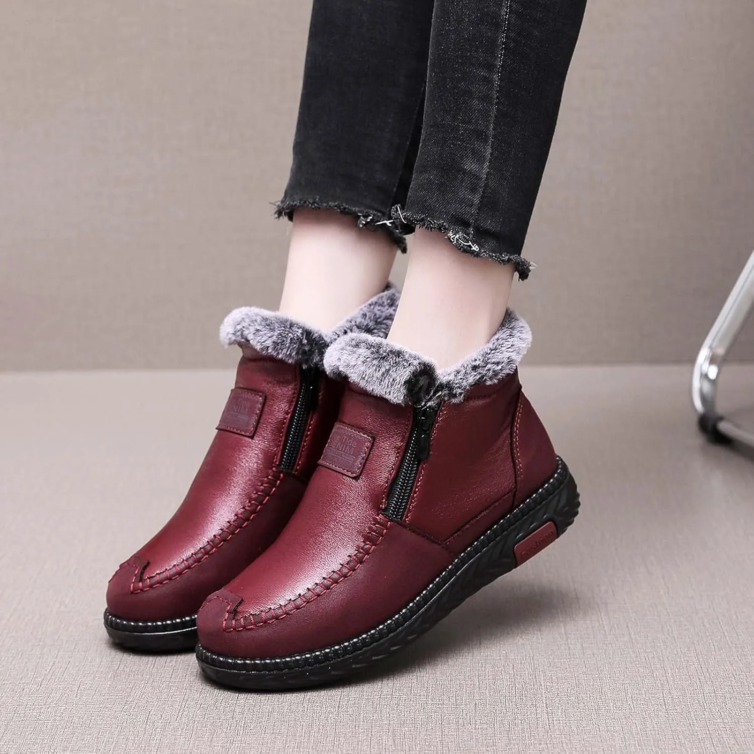 oiangi Snow Boots for Women Platform Ankle Booties Leather Zipper Thickened Plush Warm Flat Booties Comfortable Winter Non-slip Ladies Shoes