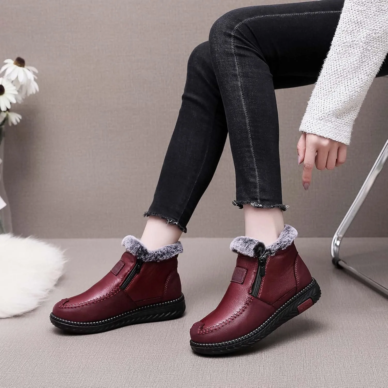 oiangi Snow Boots for Women Platform Ankle Booties Leather Zipper Thickened Plush Warm Flat Booties Comfortable Winter Non-slip Ladies Shoes