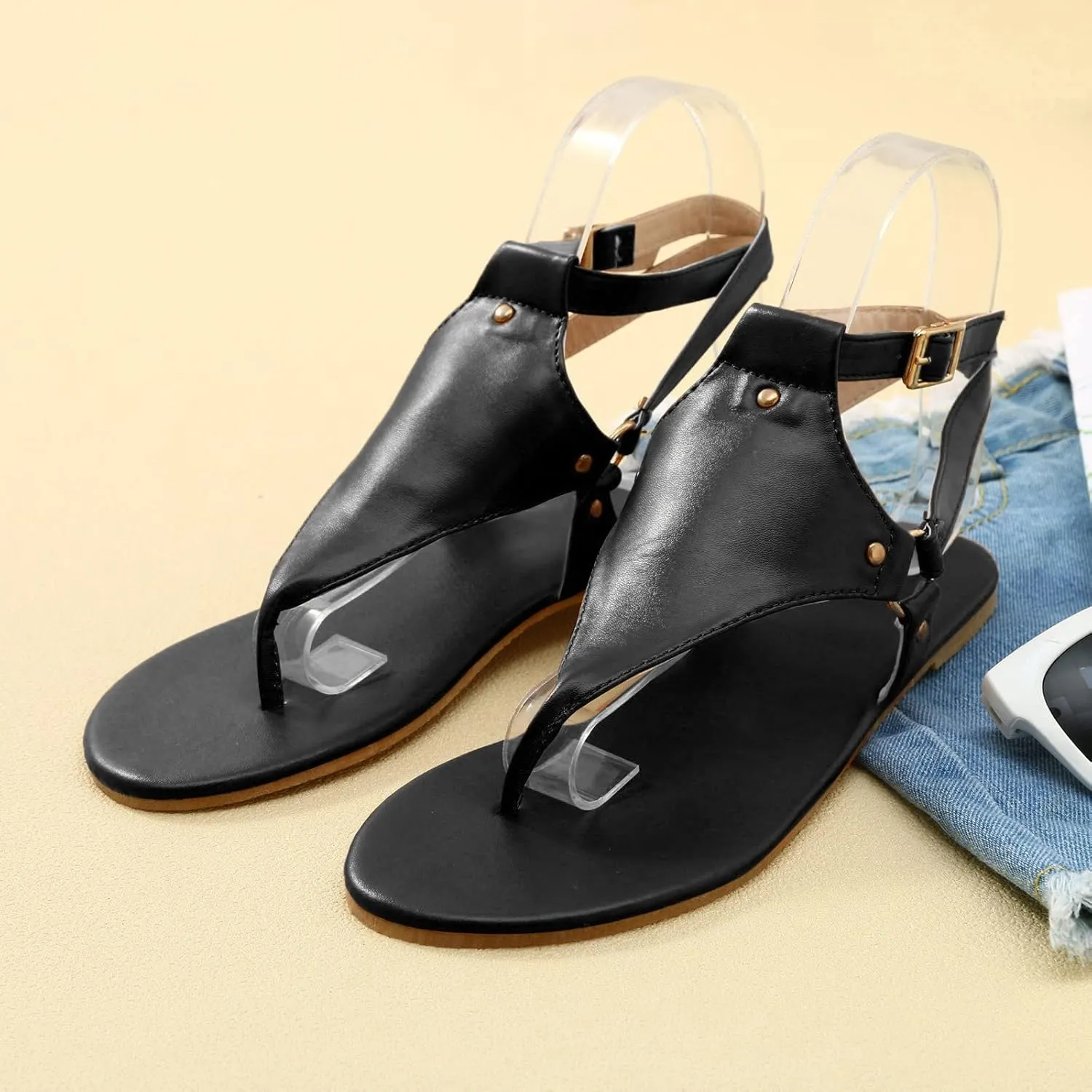 SuanlaTDS Womens Flat Sandals Dressy Flip Flops Buckle Ankle Strap 2025 Comfortable Summer Casual Thong Gladiat0or Roman Shoes Boho Open Toe Outdoor Walking Low Heels Party Sandal