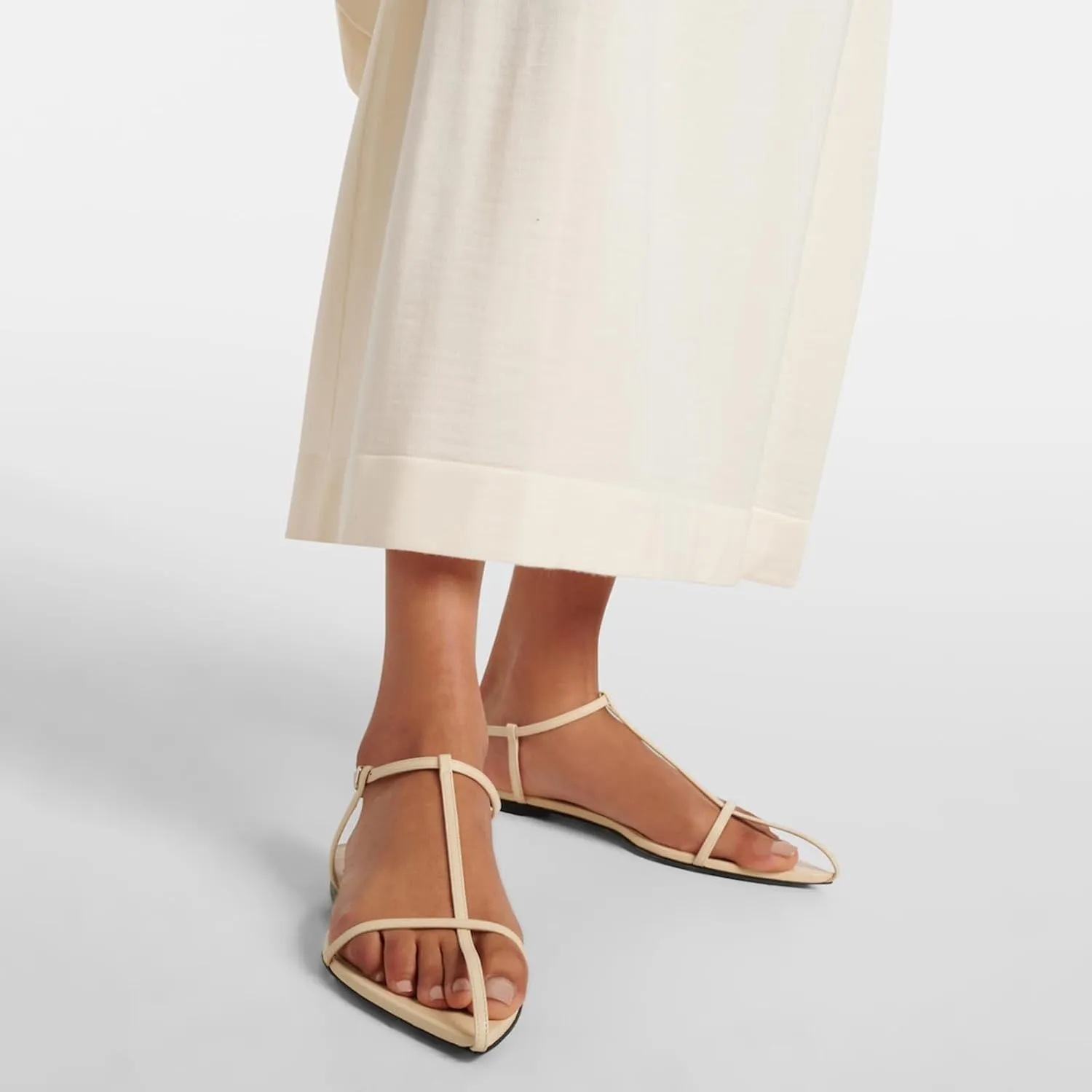 Vertundy Women's Flat Sandals Pointed Open Toe Slip On Outdoor Slippers Strappy Buckle Fashion Shoes
