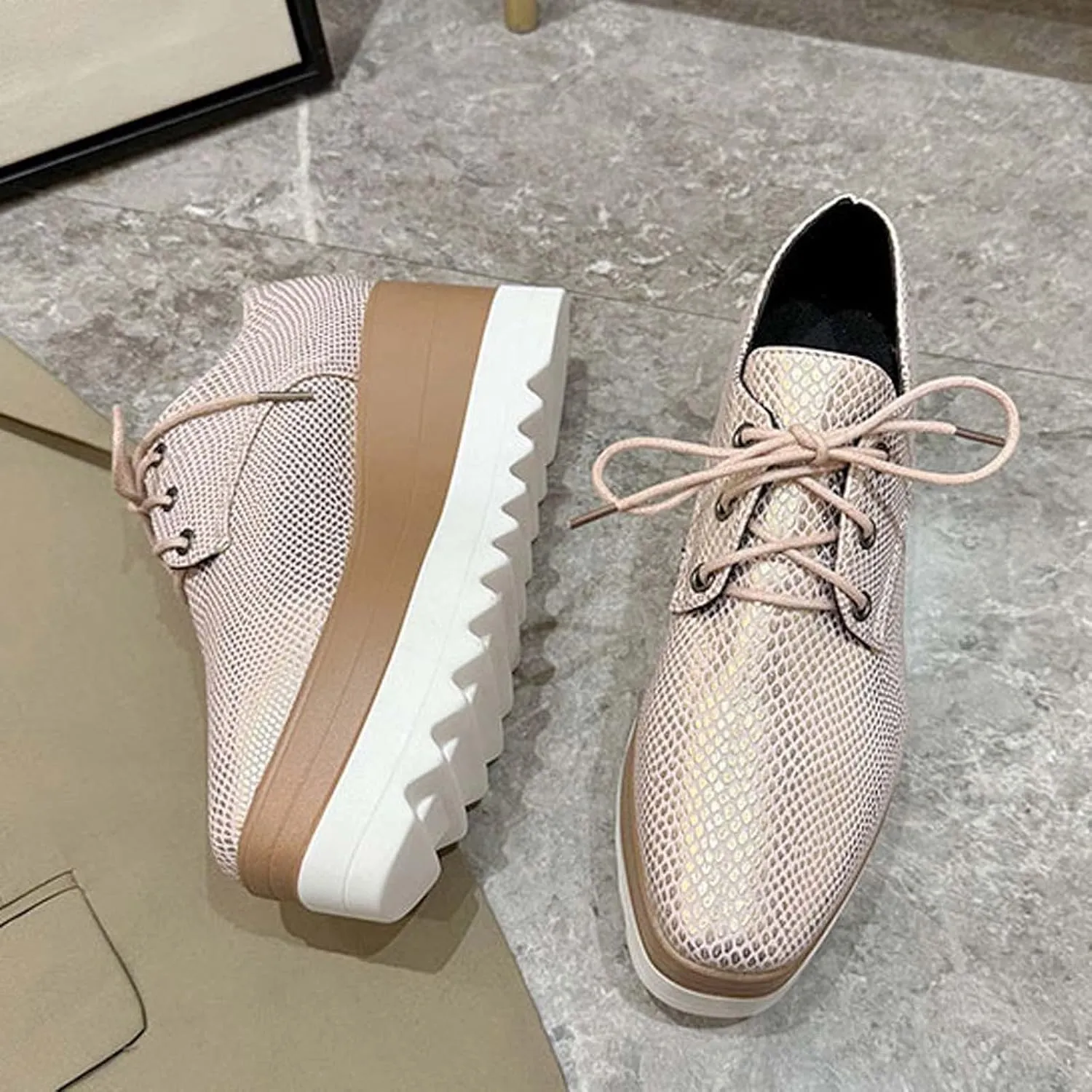 Women Fashion Oxford Shoes Platform Wingtip Vintage Pumps Casual Lace Up Sneakers High Heels Wedge Casual Flat Shoes