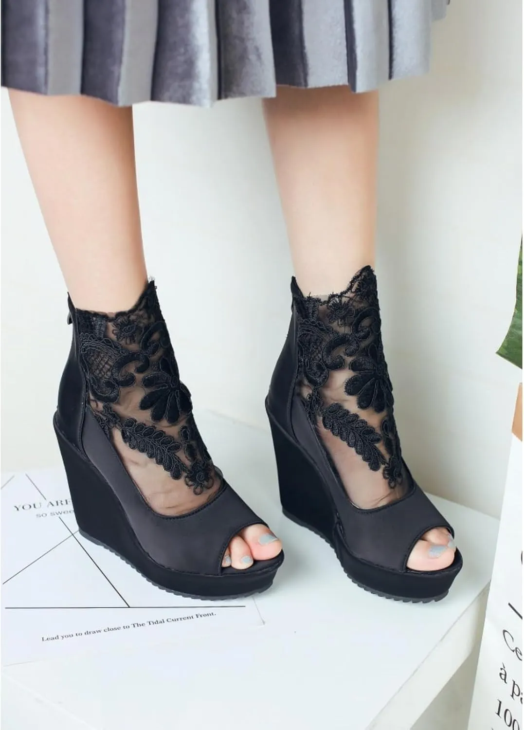 Women's Wedges Platform High Heel Sandals Boots Sexy Flowers Embroidered Breathable Mesh Back Zipper Open Peep Toe Wedding Bride Dress Shoes
